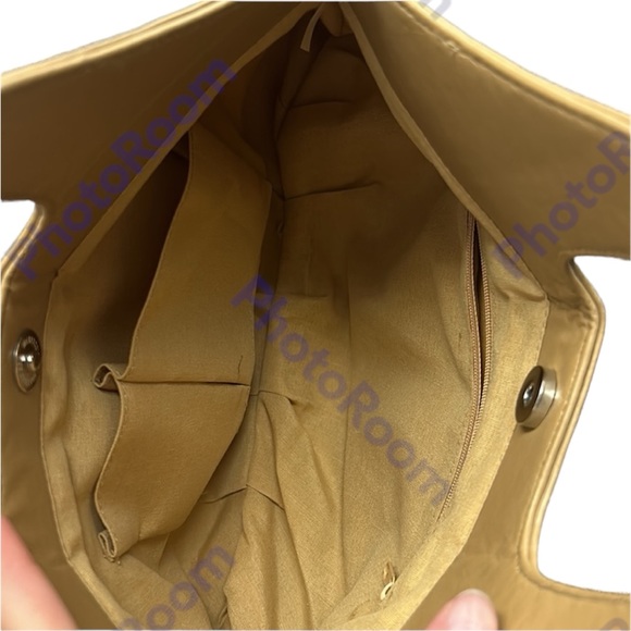 Croc Design Hand Bag - Picture 6 of 8